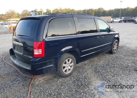 2010 Chrysler Town & Country Touring Plus из США, поврежденный, VIN 2A4RR8D19AR398857